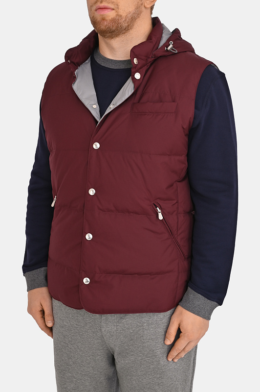 Стеганый жилет с капюшоном BRUNELLO CUCINELLI Бордовый Мужской MV4081628 Стеганый жилет с капюшоном BRUNELLO CUCINELLI Бордовый Мужской MV4081628