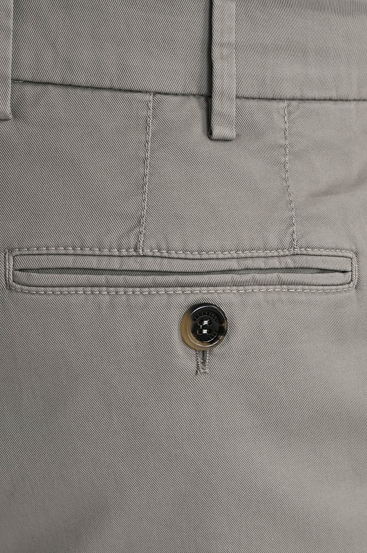 Хлопковые брюки чинос BRUNELLO  CUCINELLI Оливковый Мужской M289LI1770