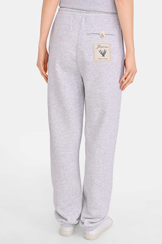 Хлопковые джоггеры JACQUEMUS Серый Женский PAW00656AJ00262 Хлопковые джоггеры JACQUEMUS Серый Женский PAW00656AJ00262
